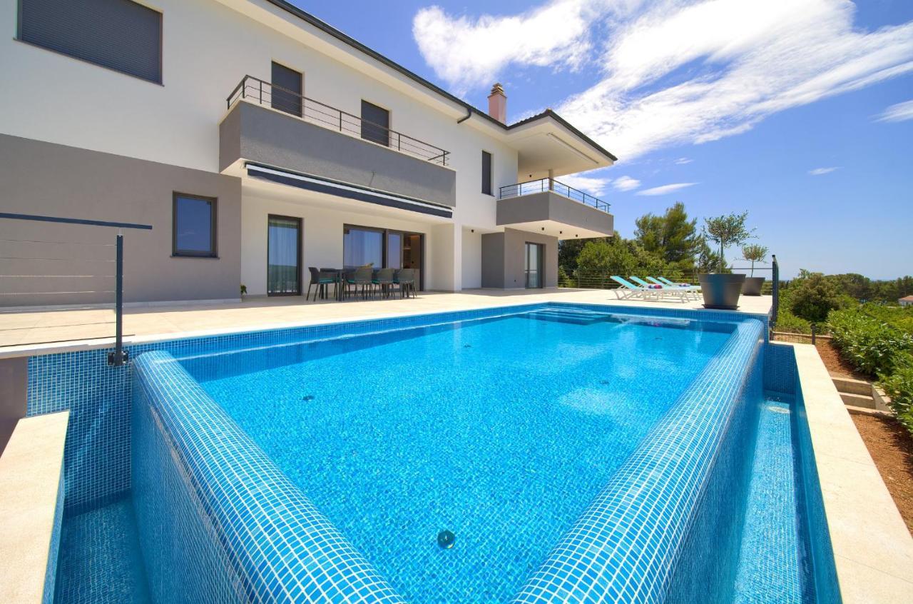 Unique Apartment With Private Pool Krk Town Eksteriør bilde