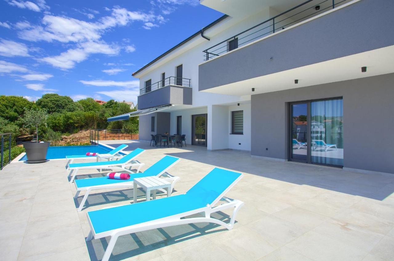 Unique Apartment With Private Pool Krk Town Eksteriør bilde