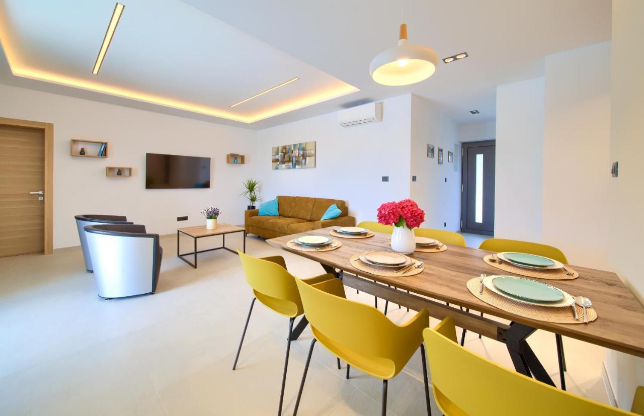 Unique Apartment With Private Pool Krk Town Eksteriør bilde