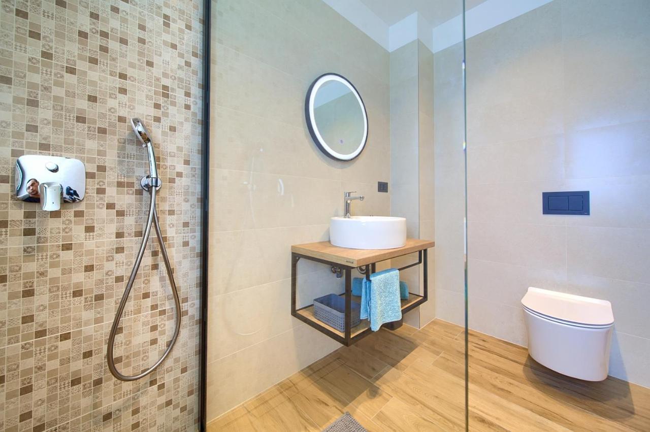 Unique Apartment With Private Pool Krk Town Eksteriør bilde